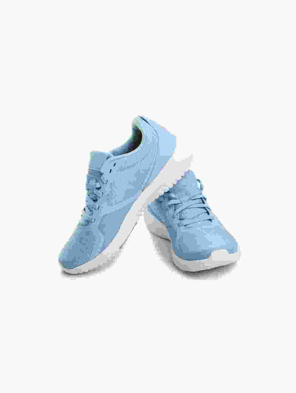 Lightweight Shoe